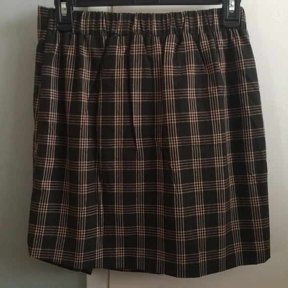Plaid Tie Front Slit Skirt - Picture 8 of 9